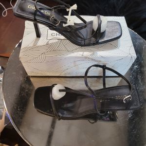 CHASE & CHLOE NEW KITTY4 BLACK SIZE 8 HEELED SANDALS